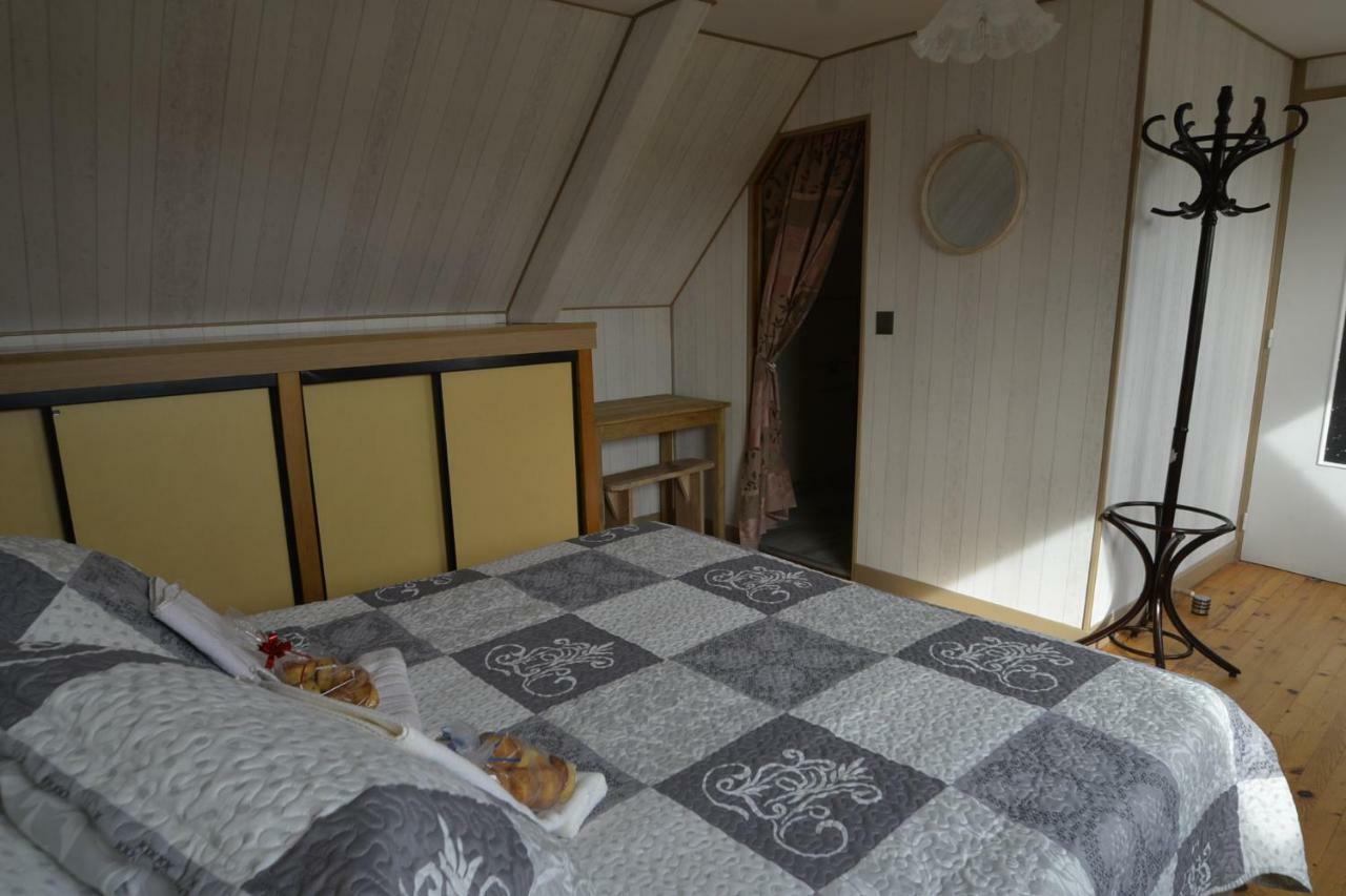 Bed and Breakfast Couloumine breizh Saint-Aignan  Exterior foto